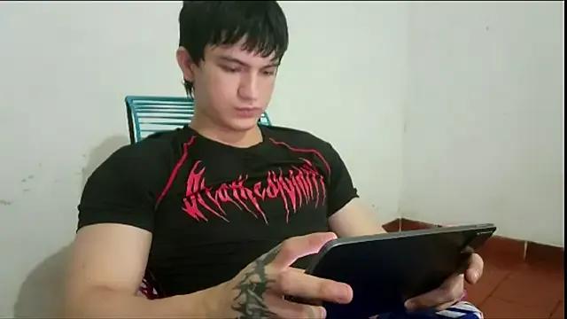 Freechat ErickWalton on StripChat