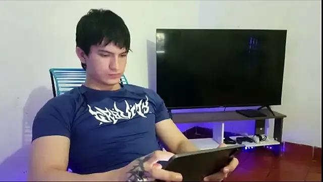 Freechat ErickWalton on StripChat