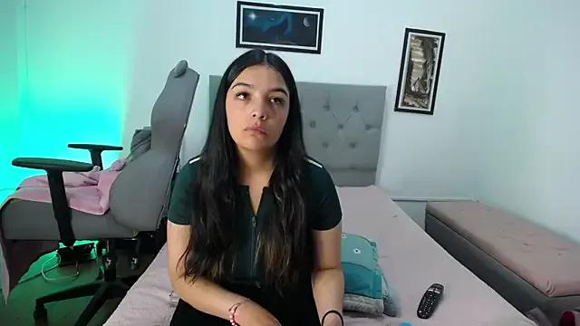 Freechat Esmeraldaa- on StripChat