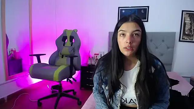 Freechat Esmeraldaa- on StripChat