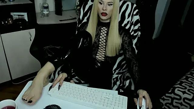 EvelynLexy on StripChat