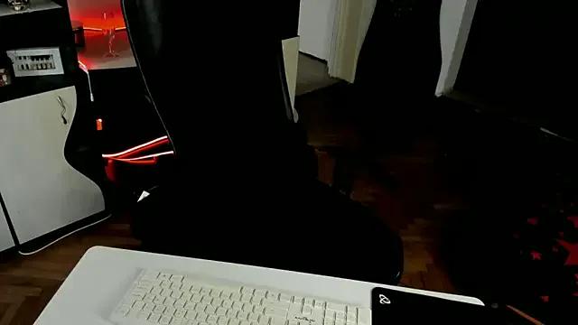 EvelynLexy on StripChat