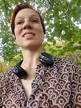 Exhibitionsplit — MAKE ME CUM IN PARK SQUIRT