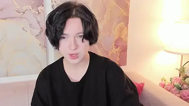 Freechat fiamoory on StripChat