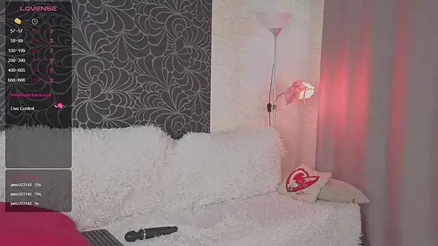 Frences_Eyes on StripChat