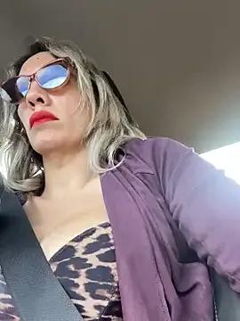 StripChat Gatitacarlita is Freechat Gatitacarlita — Naked and Squirt in car