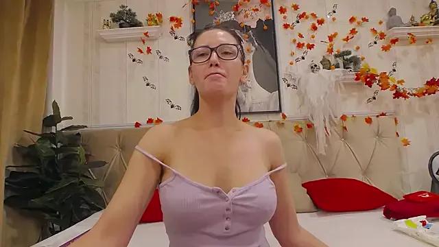 HellenDesire on StripChat 