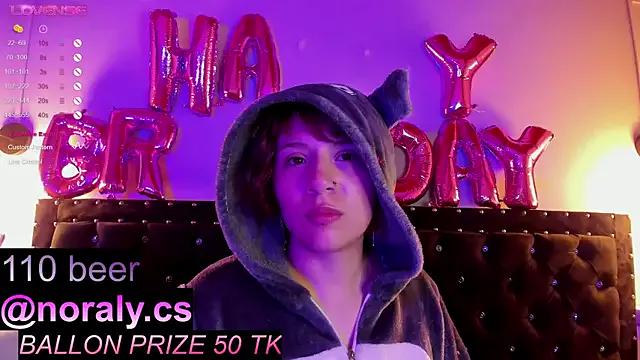 hey_noraly on StripChat