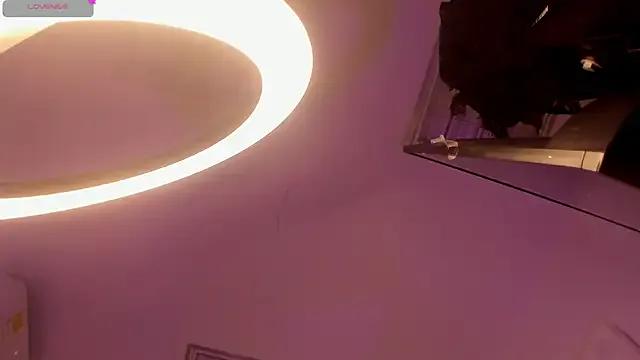 StripChat Hilary_Smile_ is Freechat Hilary_Smile_ — a lot of cream in my pussy