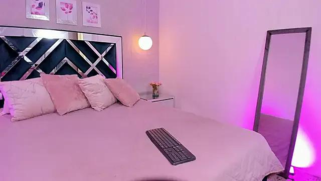 Freechat ibella7 on StripChat