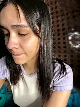 Freechat Isabella-Teen on StripChat