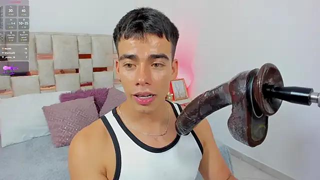 Freechat its_liam18 on StripChat