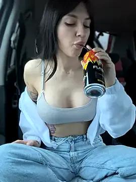 JulliaVegas on StripChat 