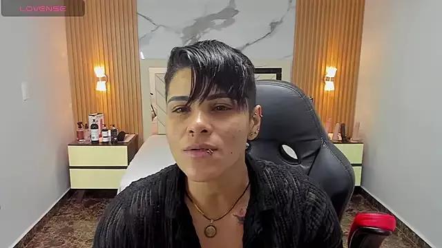 Freechat KAROLLJONES1 on StripChat