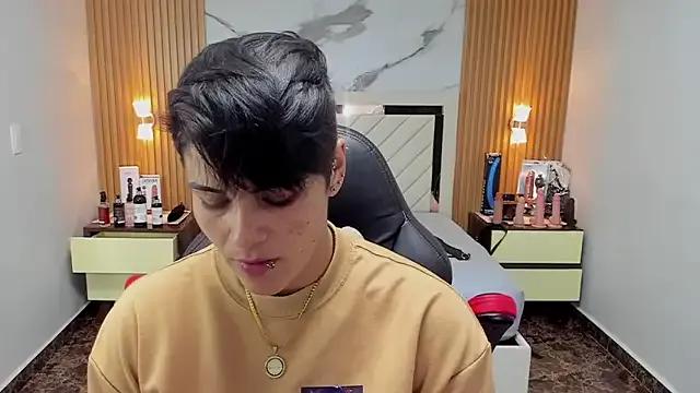 Freechat KAROLLJONES1 on StripChat