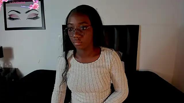 Khenta_Michells on StripChat