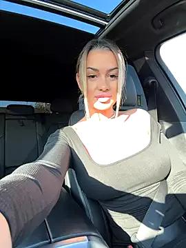 KirstieVegas on StripChat