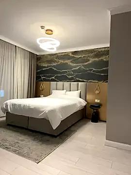 KirstieVegas on StripChat