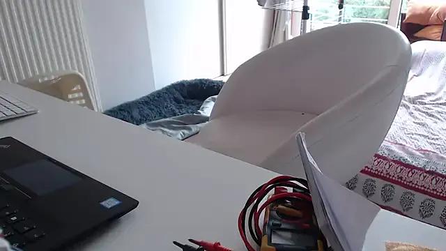 Freechat knodli on StripChat