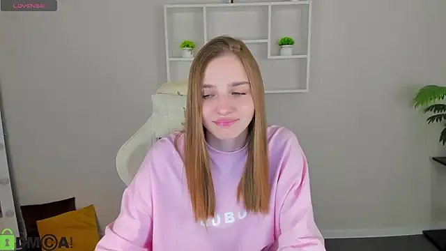 Private L1na_Reeds on StripChat