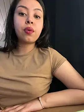 lau_laulu on StripChat
