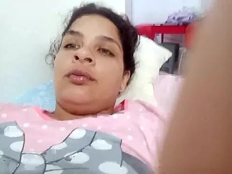 Laura_hottt on StripChat