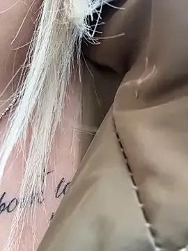 Freechat LikaCat on StripChat