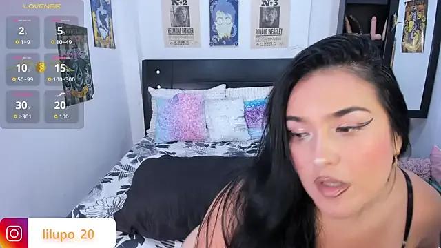 lilylunapotter on StripChat 