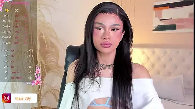 Freechat LOISE-XX on StripChat