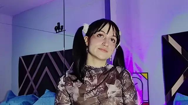 Freechat LolaYun on StripChat