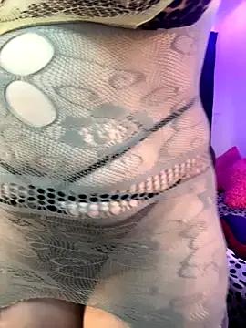 Freechat lonely_shewolf on StripChat