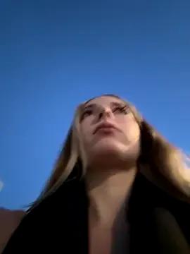 Private LoraaDoll on StripChat