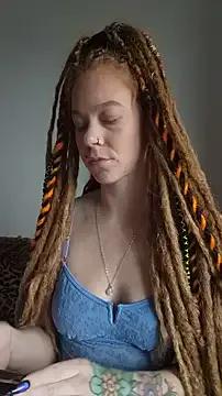 LucidLucy — Panties off & shake some booty