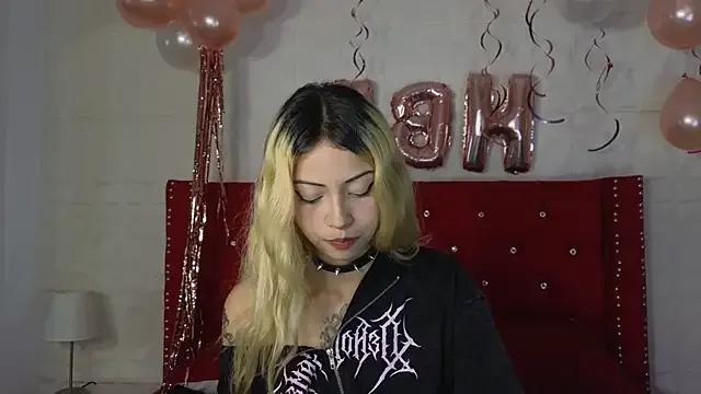 Lucy_n_pink — Freechat on StripChat