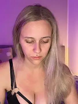 Freechat lunawolf21 on StripChat