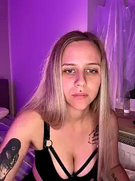 Freechat lunawolf21 on StripChat