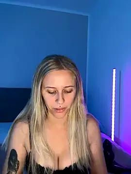 Freechat lunawolf21 on StripChat