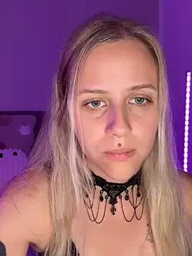 Freechat lunawolf21 on StripChat