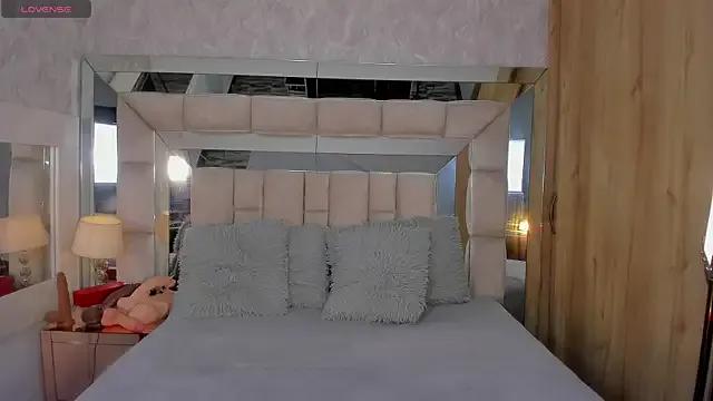 MaddyGray_ on StripChat 