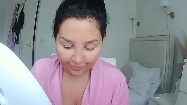 Freechat magical_mia on StripChat