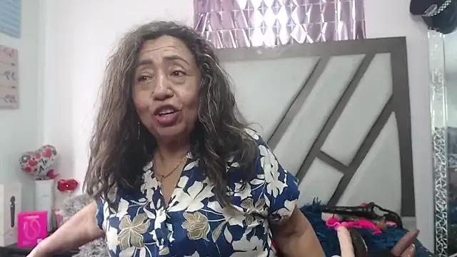 StripChat matureluna is Freechat matureluna — LICKING MY SWEET PUSSY