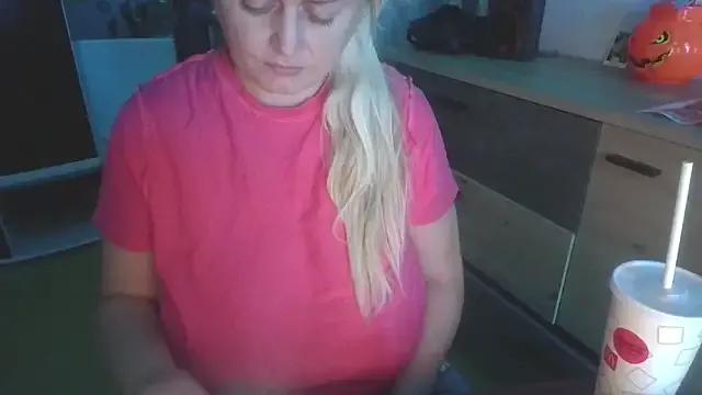 Freechat Meliss_Official9 on StripChat