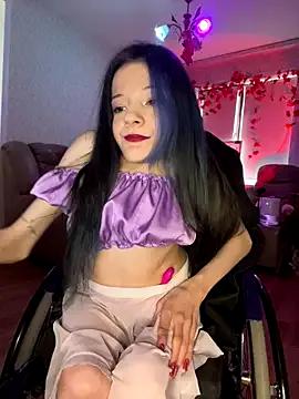 MiniSophiaa on StripChat 