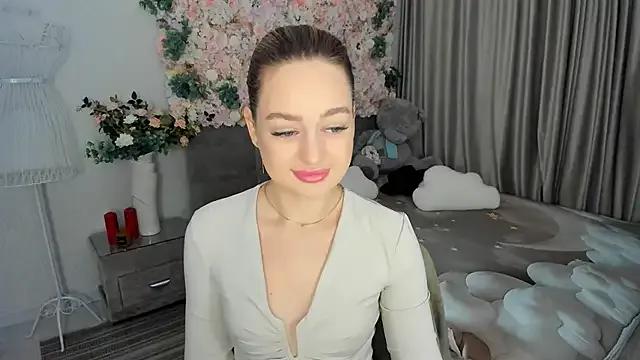 Freechat MiracleCurly on StripChat