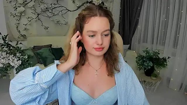 Freechat MiracleCurly on StripChat