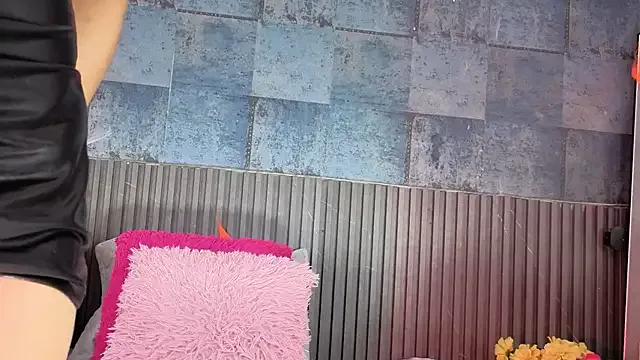 Freechat MishaKinki on StripChat