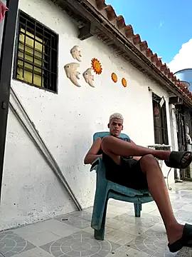 Freechat MrLeoLatino on StripChat