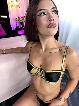 Freechat MystiqueXXX on StripChat