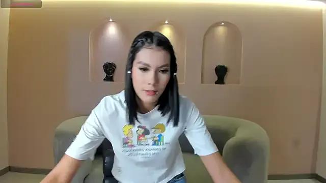 Freechat NiaSalvatore on StripChat