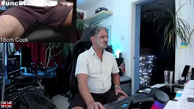 Freechat OnlineBossUK on StripChat